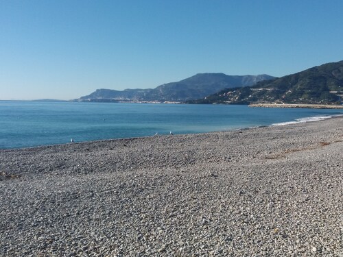 Riviera Apartment - The Sound of Silence -Trilo with Parking & Wifi