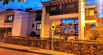 Green Door Boutique - Hostel