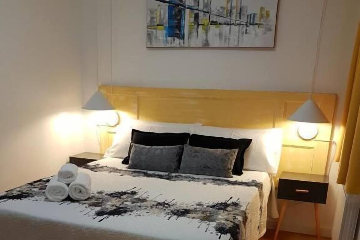 Kamar Double, kamar mandi umum | Meja kerja, Wi-Fi gratis, dan seprai linen