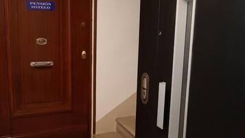 Entrada al alojamiento