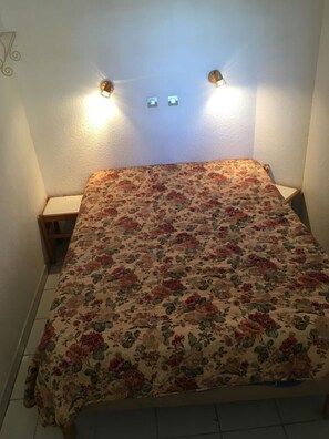 1 chambre, coffre-fort, accès au Wi-Fi (inclus), literie fournie