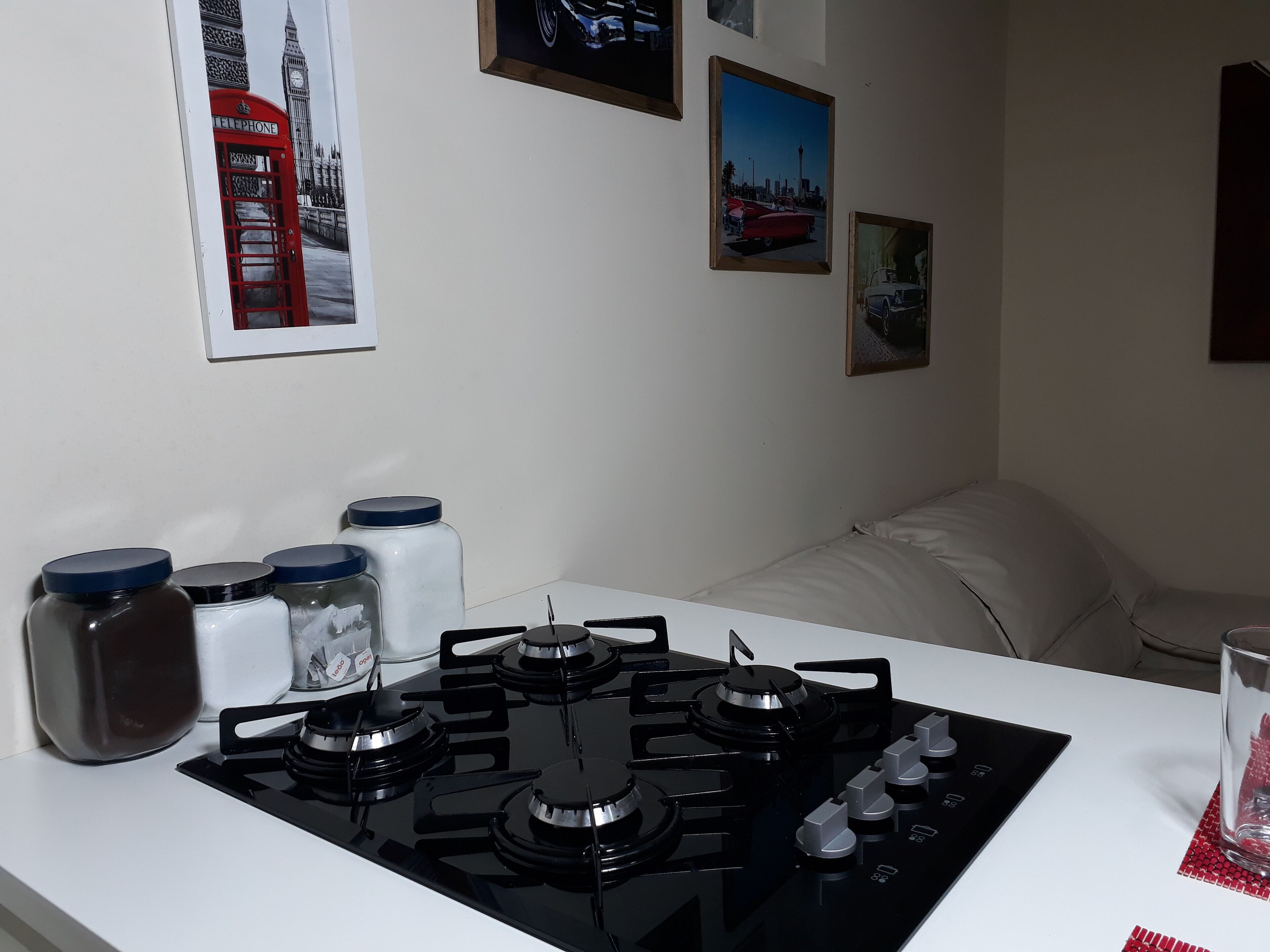 Suíte estúdio tradicional | Cozinha privada | Geladeira grande, micro-ondas, cooktop, cafeteira/chaleira