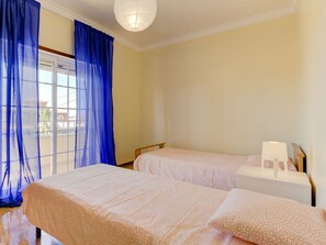 6 Schlafzimmer, Zimmersafe, Bügeleisen/Bügelbrett, kostenloses WLAN