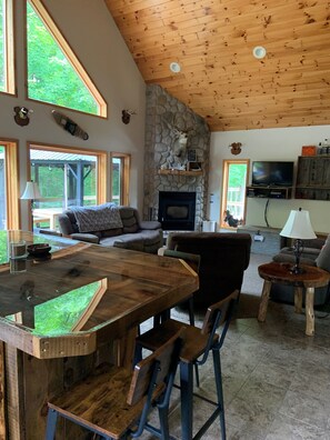 TV, fireplace, DVD player