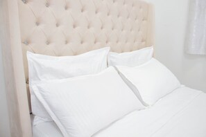 Habitación Deluxe doble, 1 habitación, Aire acondicionado, vistas al patio (Airconditioned) | Servicio de la habitación