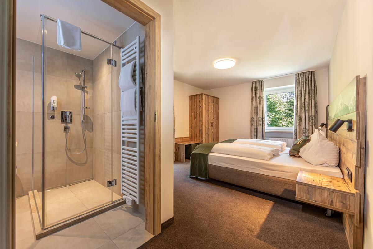 double room | bathroom | shower, hair dryer, towels