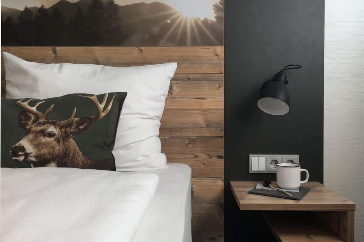 1 bedroom, in-room safe, free wifi, bed sheets