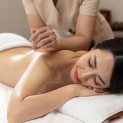 Couples treatment room(s), sauna, hot tub, steam room