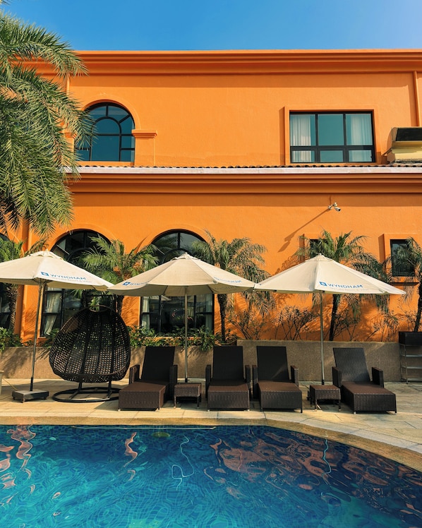 Sun deck