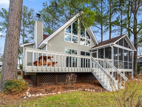 Enjoy Beautiful Views From This 3 BR 2 BA Home on Quiet Canal in Ocean Pines.