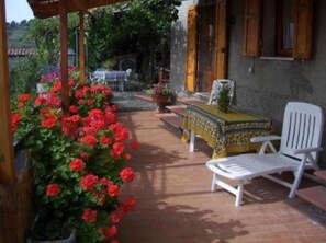 Outdoor dining - House with garden (Bibbiena)