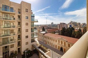 Property grounds - 1 Bedroom in city center free parking (Jerusalem)