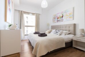 1 bedroom, desk, iron/ironing board, travel crib - 1 Bedroom in city center free parking (Jerusalem)