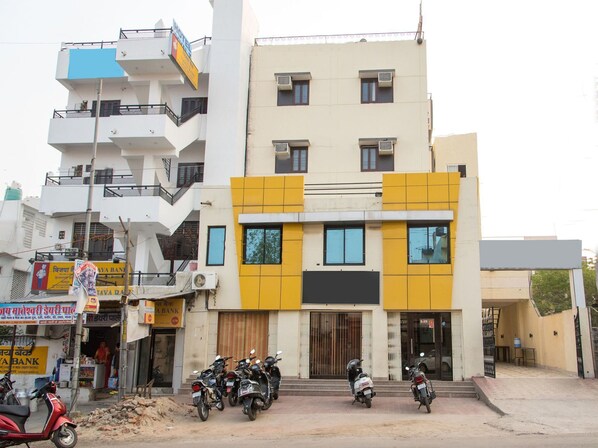 Exterior - OYO Rooms Hiran Magri Sector 13 (Udaipur)