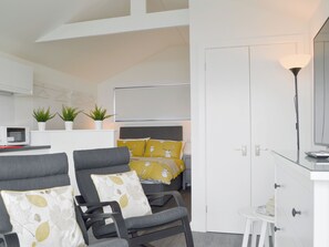 1 bedroom, free WiFi, bed sheets - The Isle View Nest - UK13547 (Lower Harrapool, near Broadford)