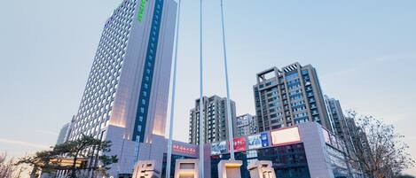 المنشأة من الخارج