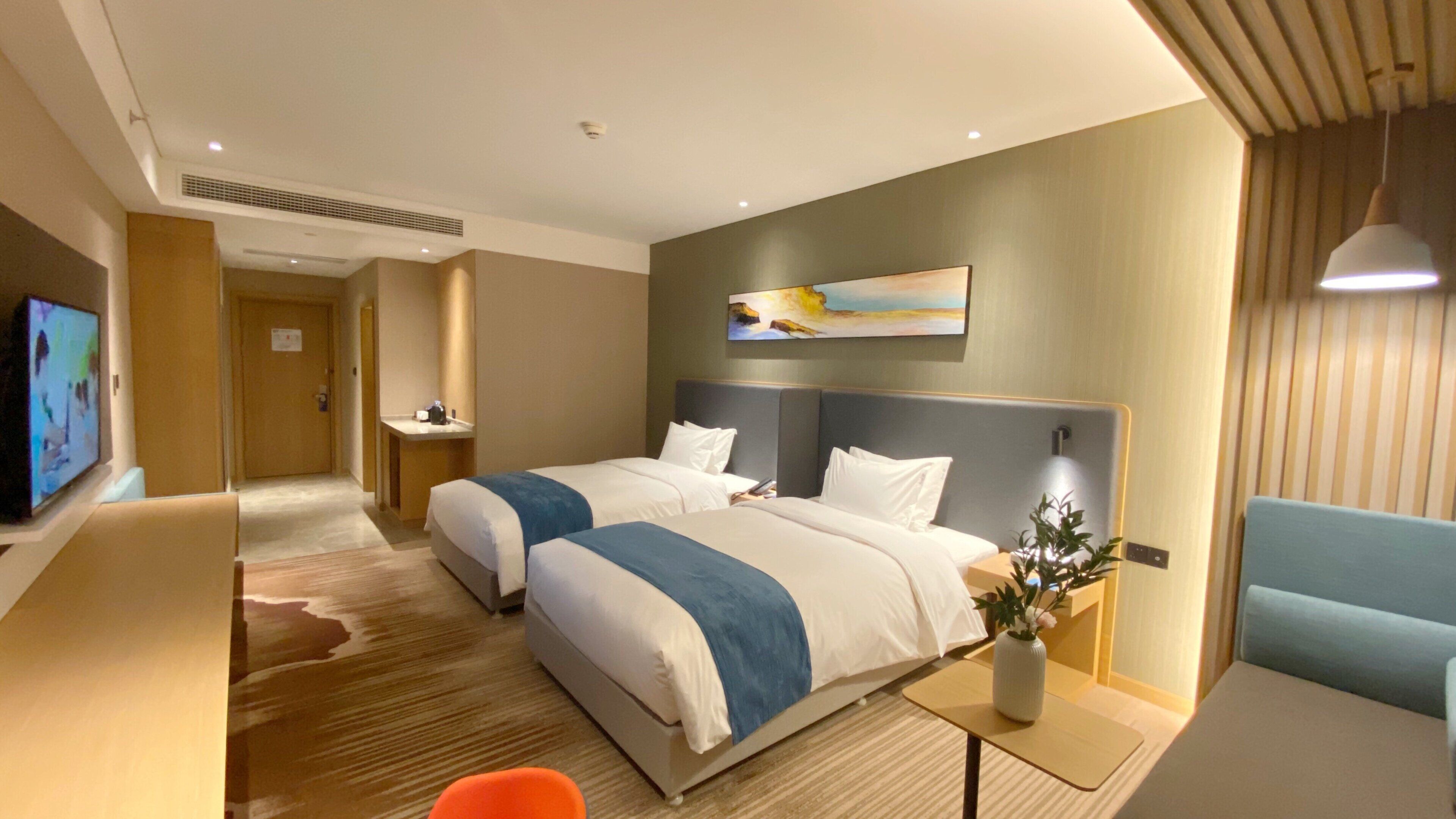 In-room safe, soundproofing, WiFi (surcharge)