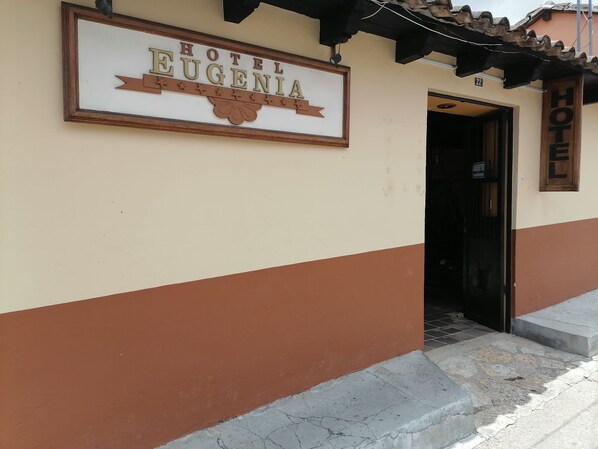 Fachada de la propiedad