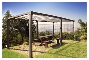 Outdoor dining - La Rosa Canina [Tuscany cottage] (Cana)
