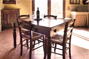 Dining - La Rosa Canina [Tuscany cottage] (Cana)