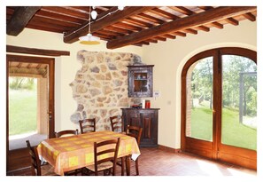 Unclassified image, 5 of 29, button - La Rosa Canina [Tuscany cottage] (Cana)