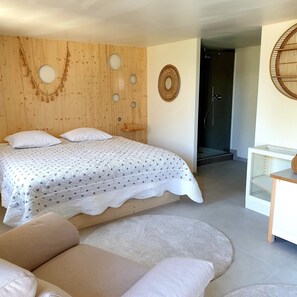 5 chambres, fer et planche à repasser, Wi-Fi gratuit, draps fournis