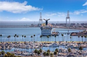 Unclassified image, 2 of 30, button - Ocean Blvd (Long Beach)
