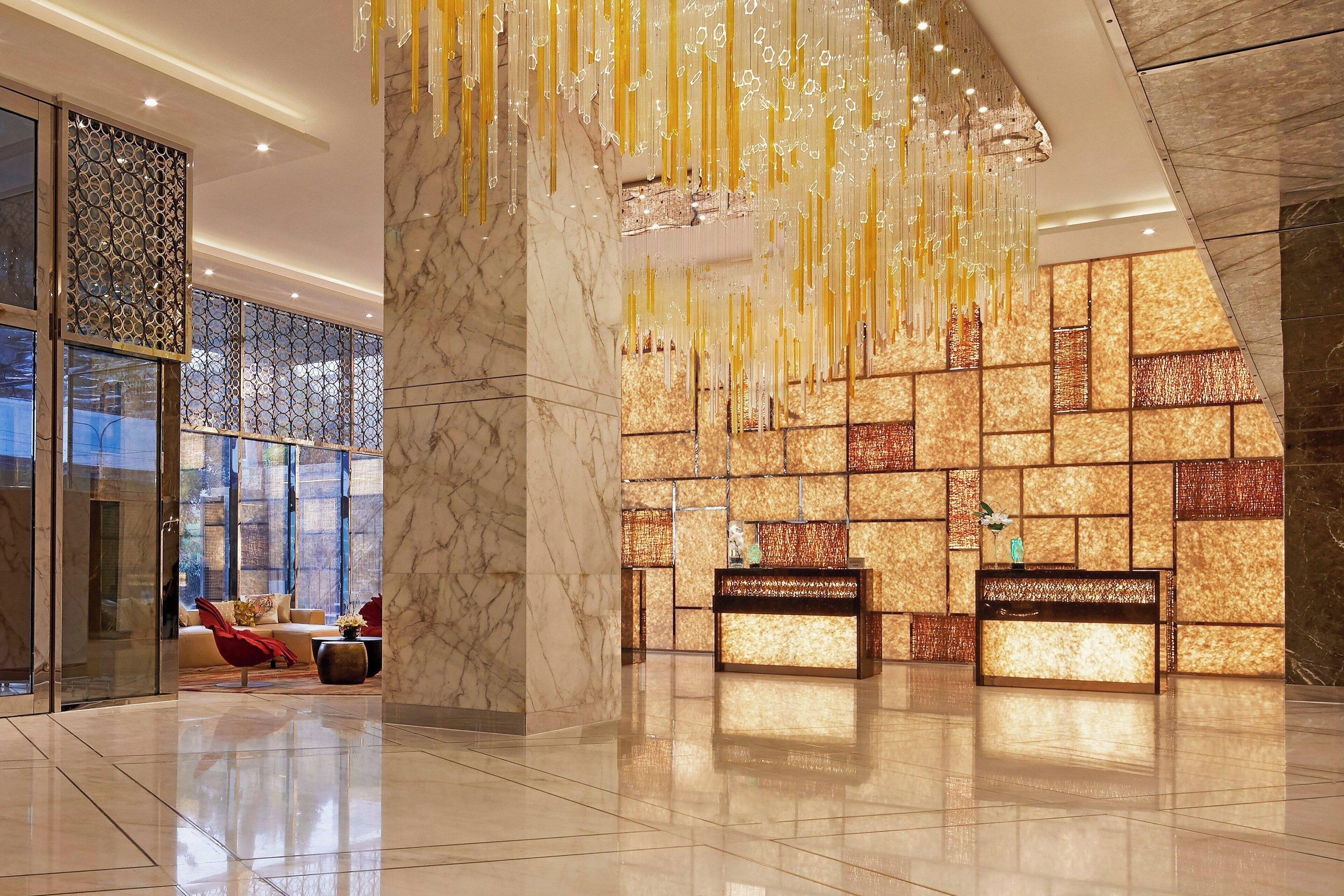 2 bars/lounges, poolside bar