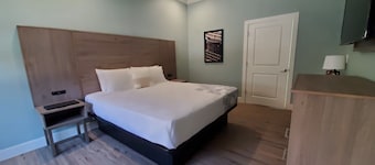 Crestridge Inn