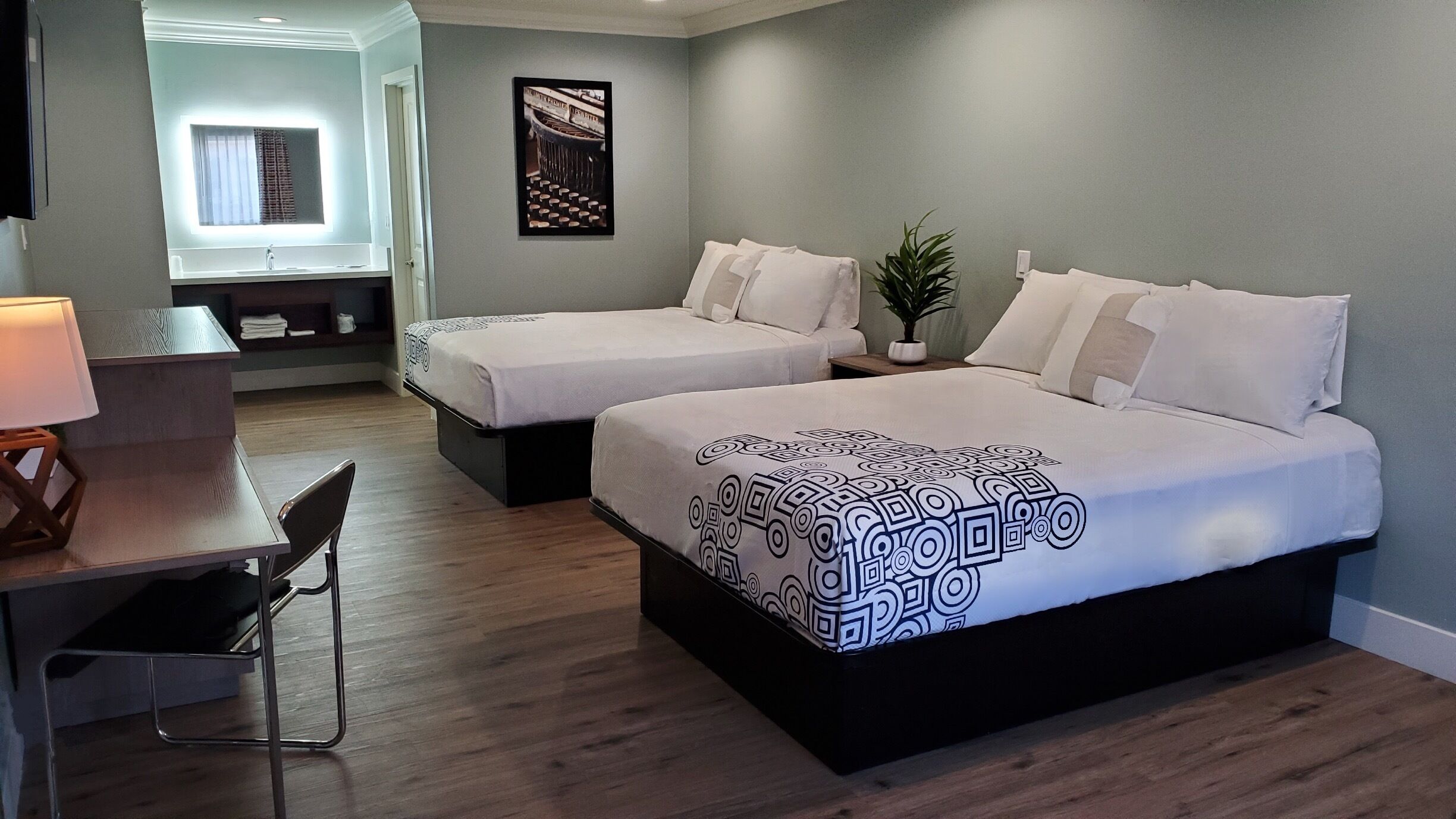 Basic-Zimmer, 2 Queen-Betten, Nichtraucher