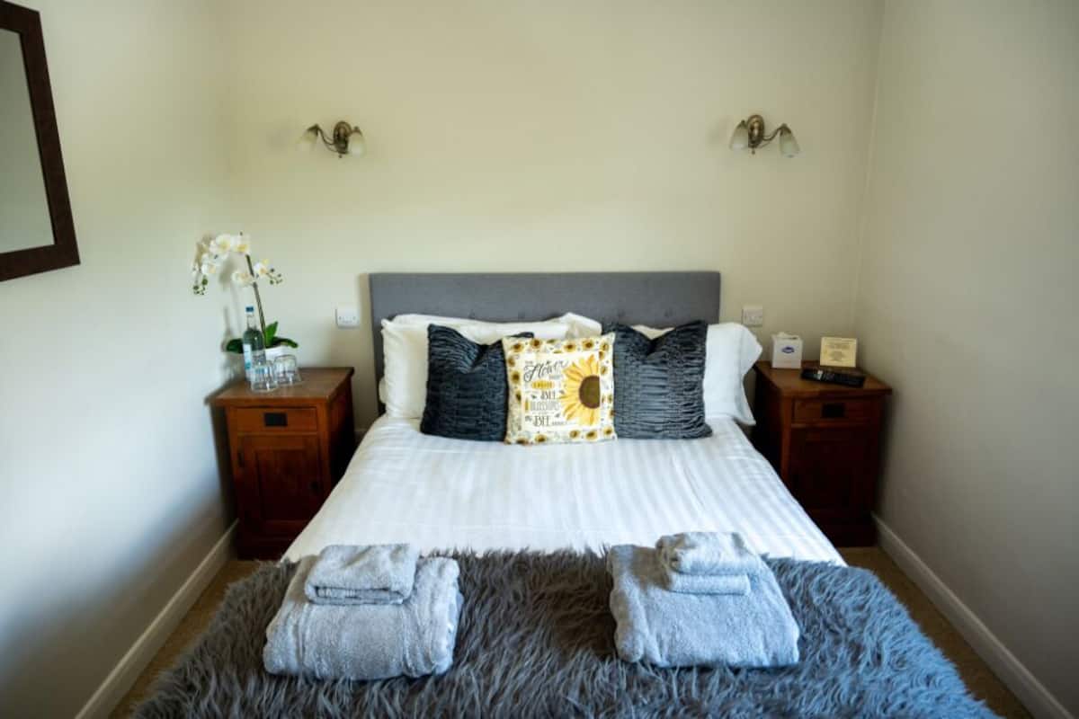 Standard Double Room, Ensuite (Double Room) | Interior