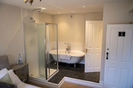 Luxury Double Room, Accessible, Ensuite (Room 1) | Miscellaneous. Five Bells Wickham