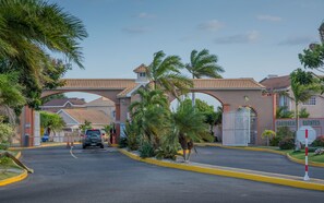 المنشأة من الخارج