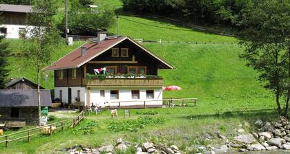 Belle maison de vacances privée avec TV, terrasse, animaux admis, vue panoramique et parking