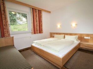 2 habitaciones, cuna de viaje y wifi gratis 