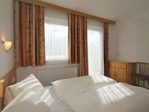 2 quartos, berço de viagem, Wi-Fi de cortesia