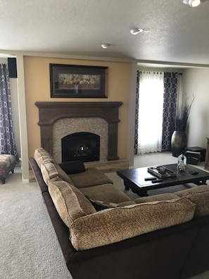 Smart TV, fireplace, stereo, printers
