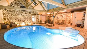 Piscine couverte, piscine chauffée