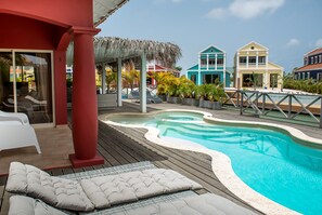 Outdoor pool - The Water Villa: Toplocation at the water (kralendijk)