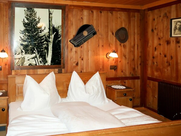 3 Schlafzimmer, Reisekinderbett, kostenloses WLAN, Bettwäsche
