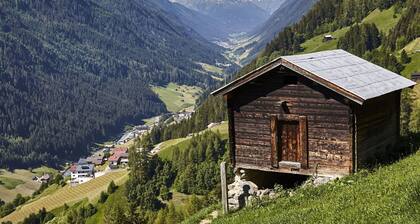 Wunderbares alleinstehendes Ferienhaus für 10 Gäste mit W-LAN, TV, Terrasse und Parkplatz