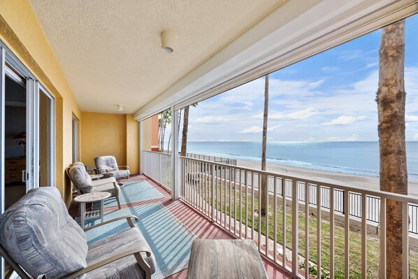 Property grounds - Direct Beachfront - 3B2B - The Tides #266 (North Redington Beach)