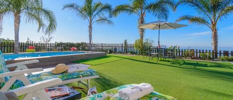 屋外ダイニングエリア