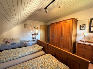 2 habitaciones, cuna de viaje y wifi gratis