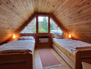 2 bedrooms, travel crib, WiFi - Beautiful apartment for 4 people with WIFI, TV and terrace (Zehdenick)