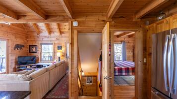 4 bedrooms, free WiFi, bed sheets