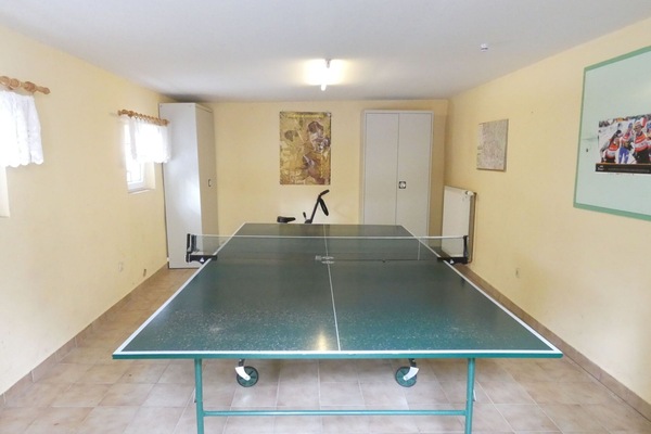 Gebäude, Eigentum, Fenster, Tabelle, Möbel, Erholungsraum, Halle, Holz, Interior Design