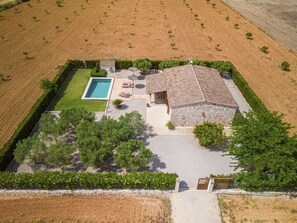 Exterior - Wonderful private villa for 4 people with private pool, WIFI, A/C, TV and terrace (Sa Sorda)