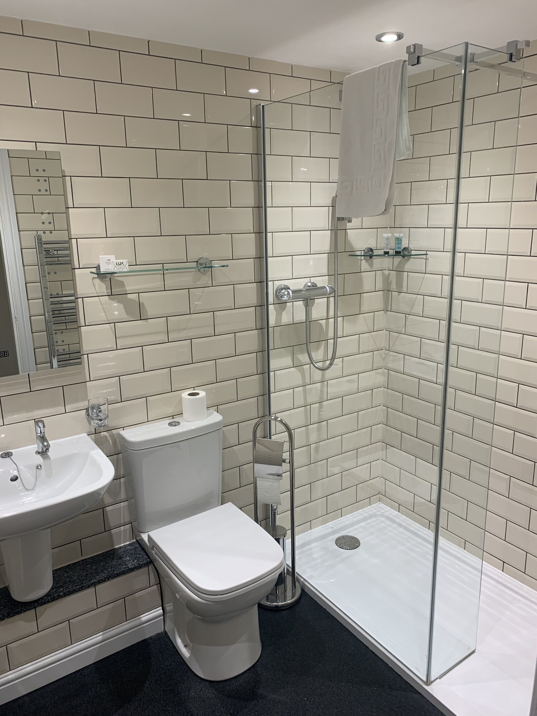 ห้องสแตนดาร์ดทวิน, ห้องน้ำในตัว | ห้องน้ำ