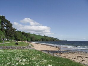 Beach - 2 bedroom accommodation in Rosemarkie, near Fortrose (Rosemarkie, near Fortrose)